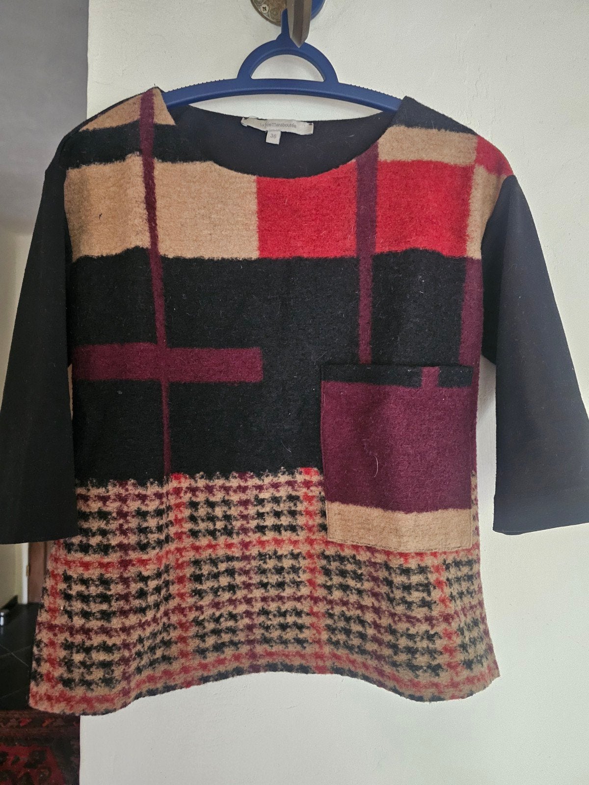 très joli pull de la marque française LA FÉE MARABOUT, La Fée Maraboutée, Envoi, Multicolore