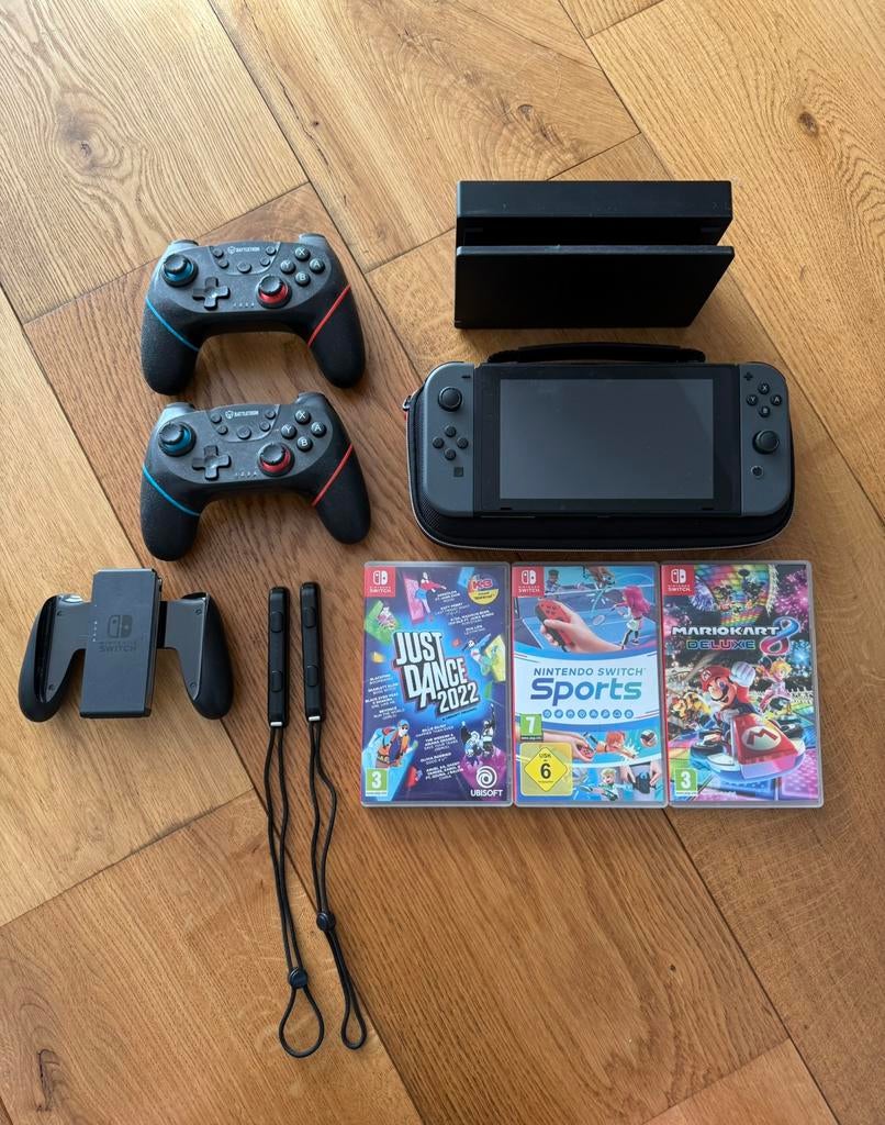 Nintendo Switch V2, Met games, Zo goed als nieuw, Met 3 controllers of meer, Ophalen