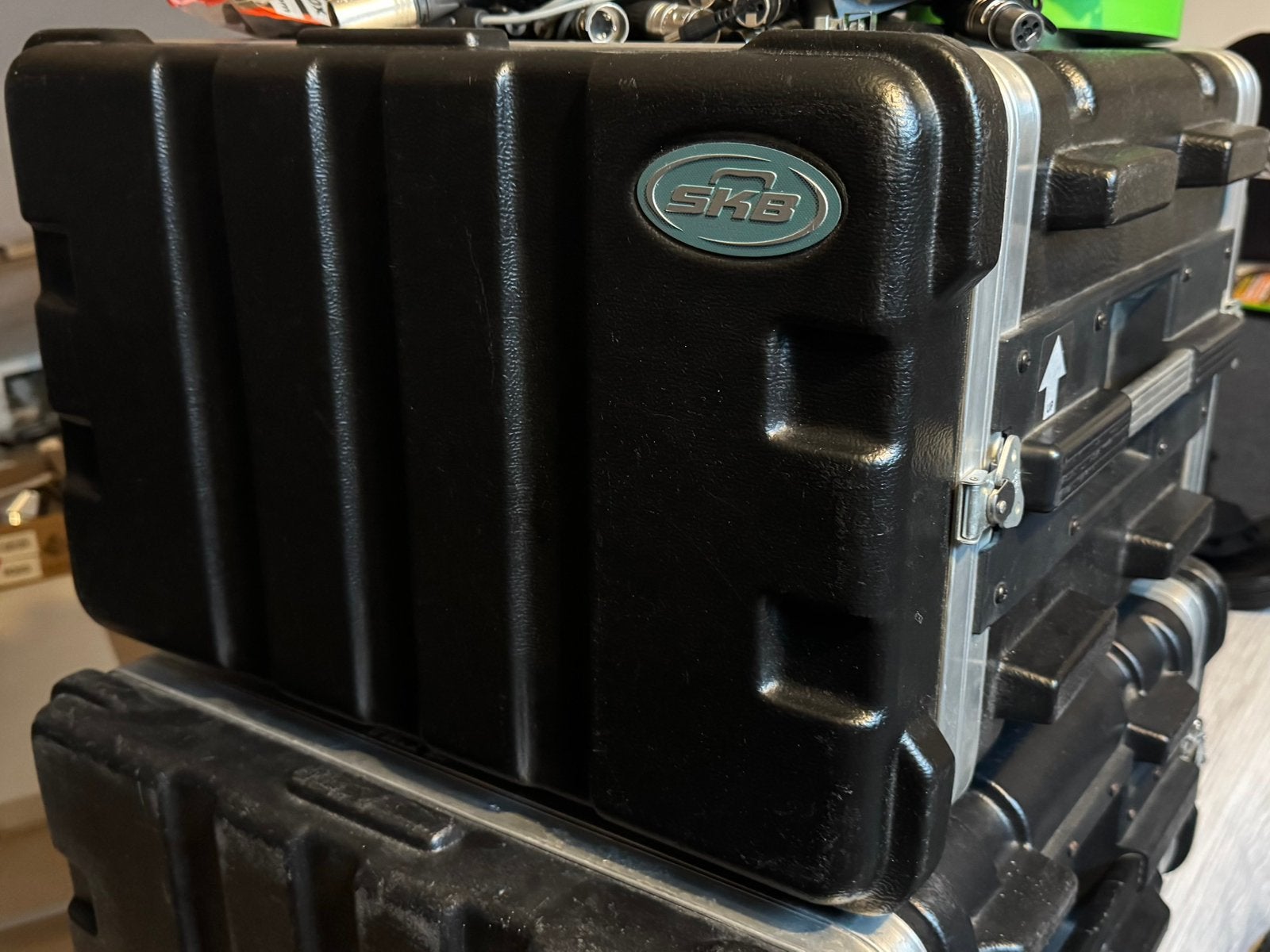SKB 6u, Muziek en Instrumenten, Ophalen, Zo goed als nieuw