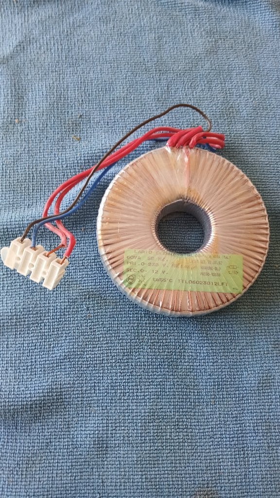 transformateur torique 220v 12v, Doe-het-zelf en Bouw, Elektriciteit en Kabels, Ophalen, Zo goed als nieuw