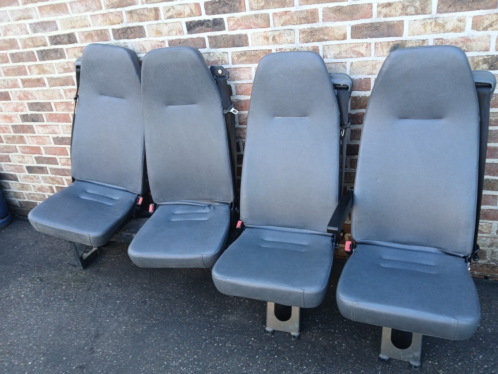 4 moduleerbare zetels voor in camionette, Ophalen