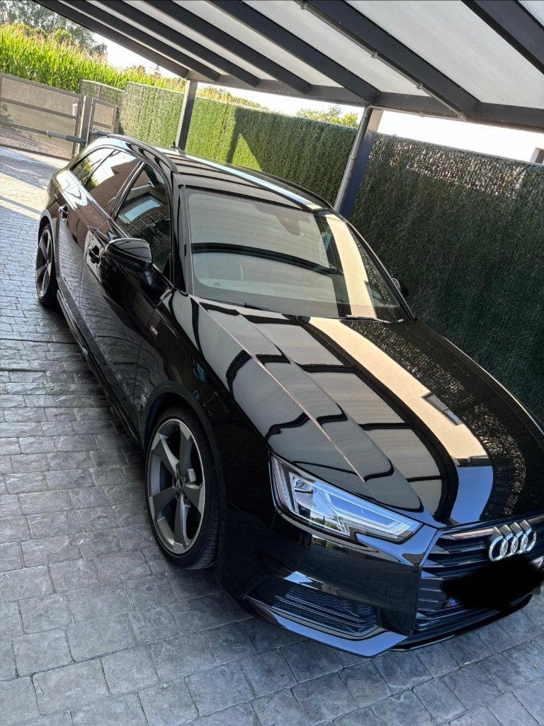 Audi A4 (B9) Midnight Black Ultra Sport 2.0TFSI, Auto's, Audi, 4 cilinders, Zwart, Particulier, 140 kW