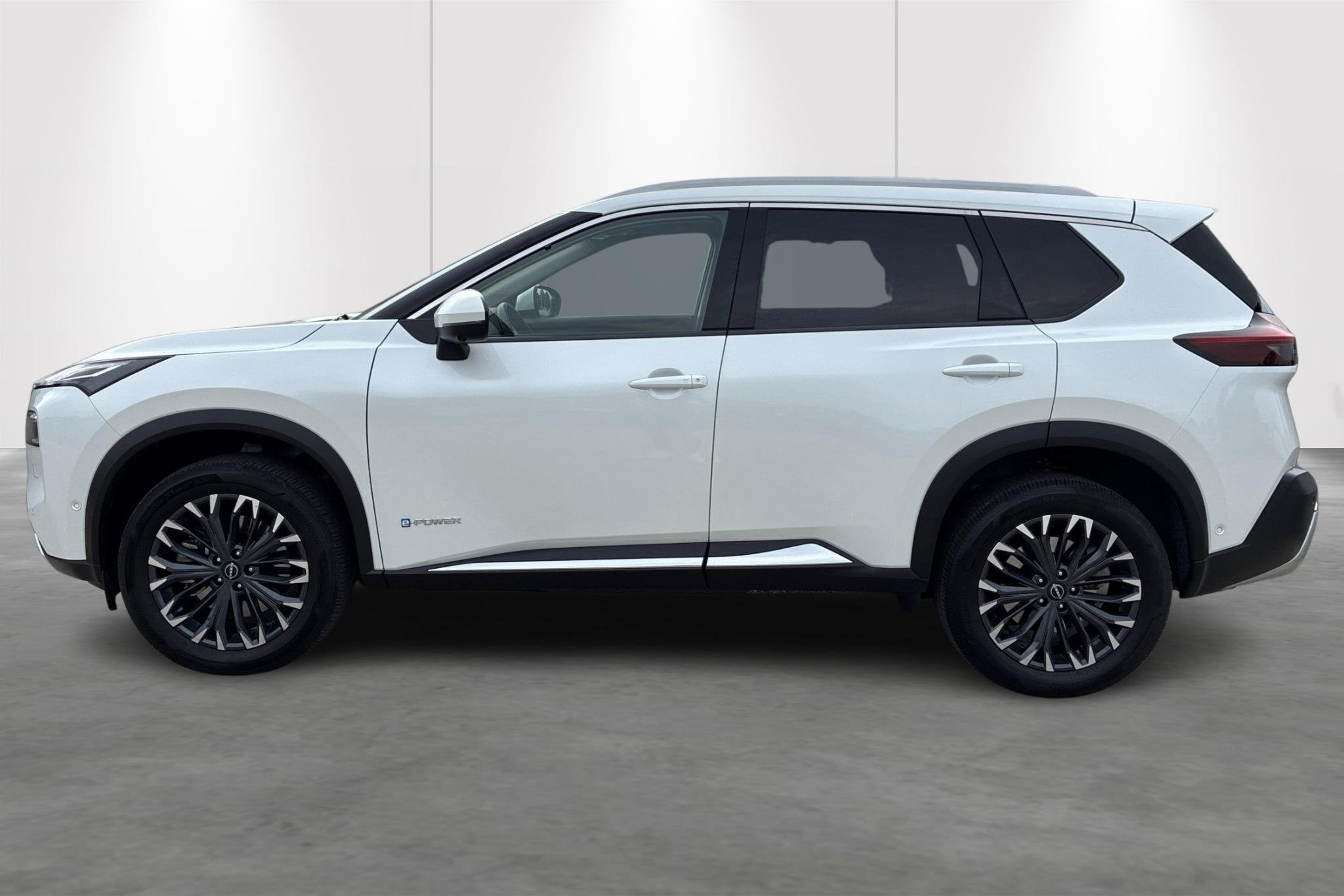 Nissan QASHQAI e-POWER Tekna Plus (automatique), Achat, 750 kg, Entreprise, Noir