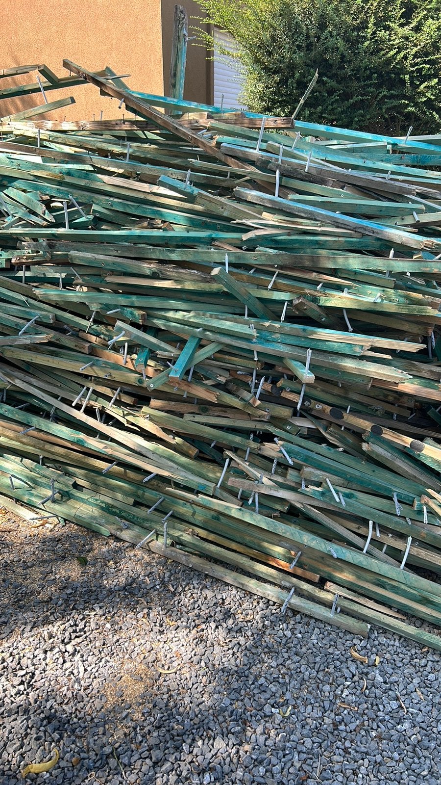 Gratis aanmaak brandhout, Ophalen