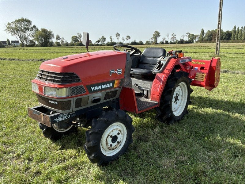 Mini-tracteur Yanmar F-6 à quatre roues motrices équipé d, Articles professionnels, Autres marques