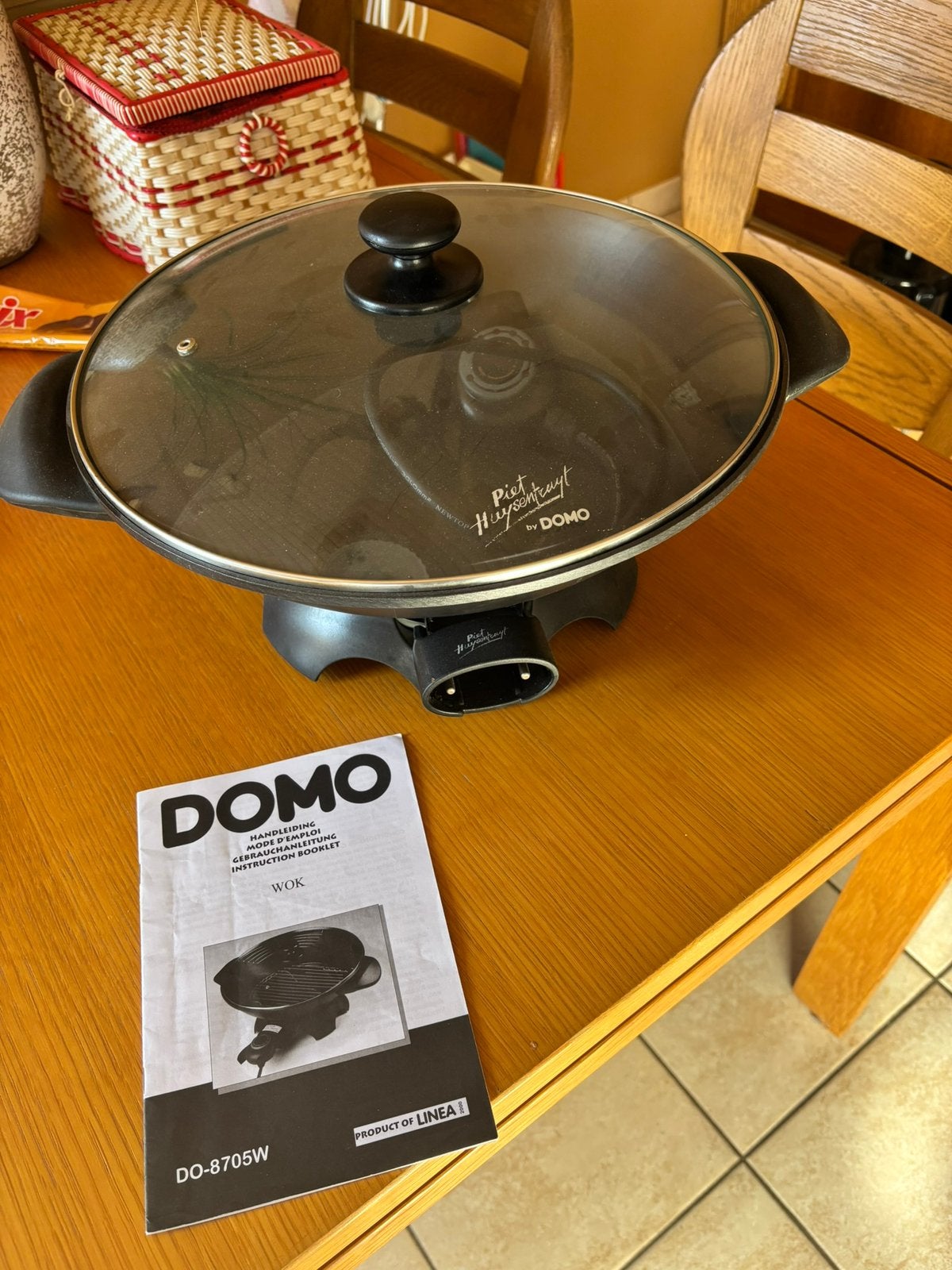 Elektrische Wok van Domo, Ophalen, Zo goed als nieuw, Wok