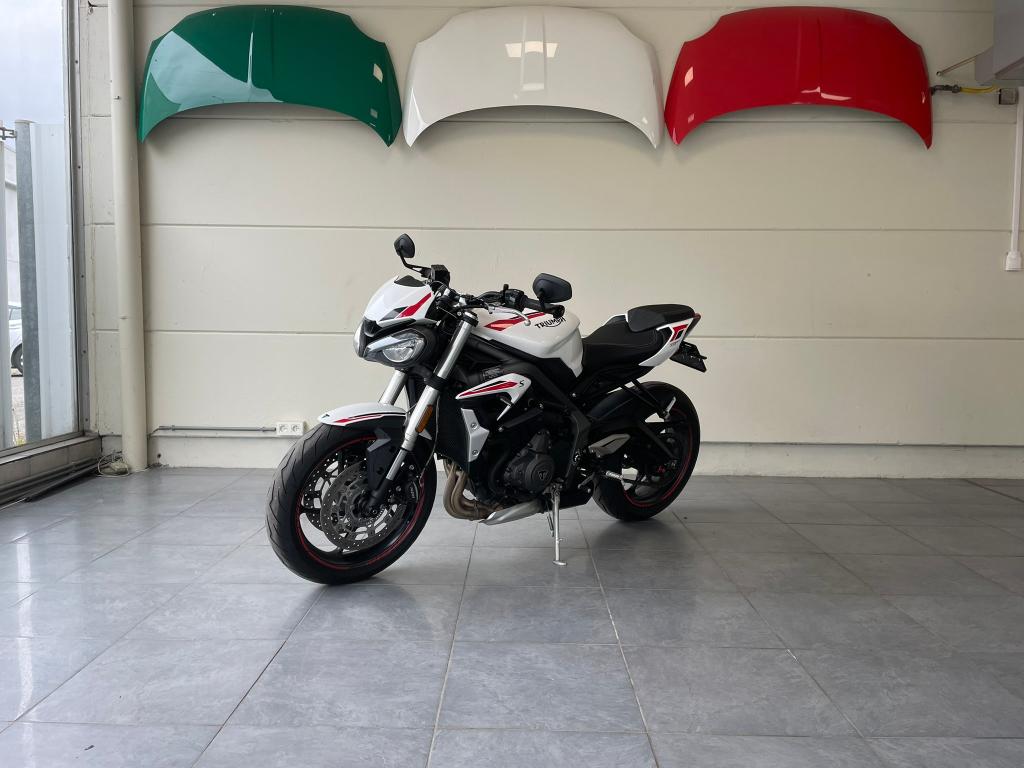 Triumph street triple 660 s, Entreprise, Occasion, 3 cylindres, 660 cm³