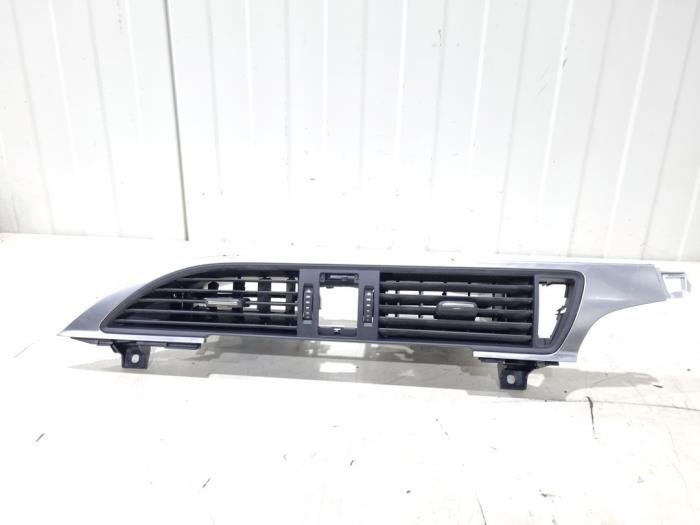 Grille aération tableau de bord d'un Audi A7, Autos : Pièces & Accessoires, Tableau de bord & Interrupteurs, Audi, Utilisé, 3 mois de garantie