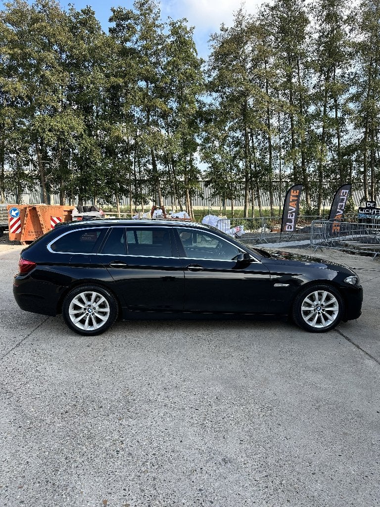 BMW 520D Luxury, Automaat, Achterwielaandrijving, 4 cilinders, Zwart