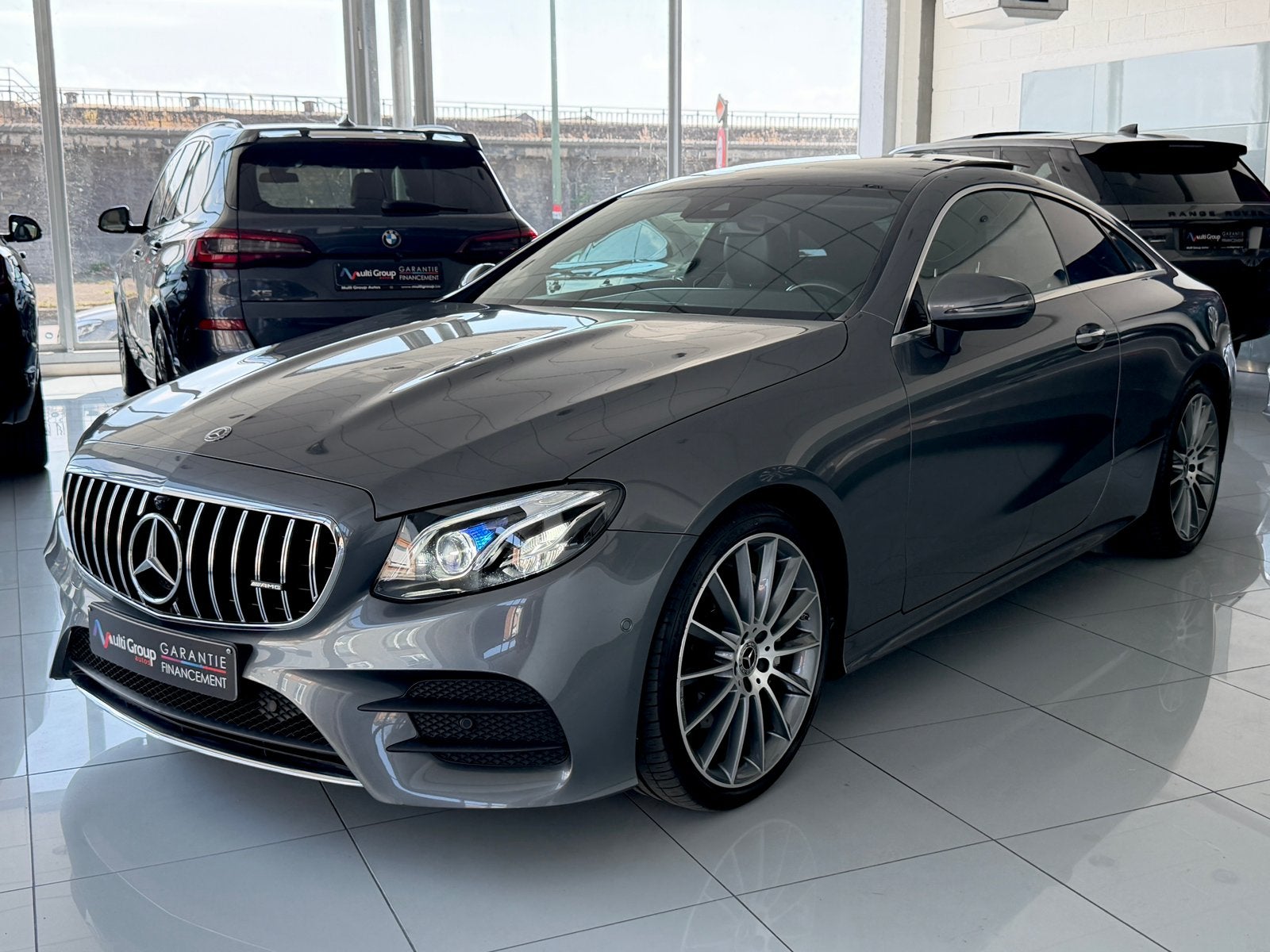 Mercedes E 220 d Coupe ///AMGGARANTIE 1AN*Toit Ouv*45.000km, Autos, Cuir, Argent ou Gris, Achat, 143 kW