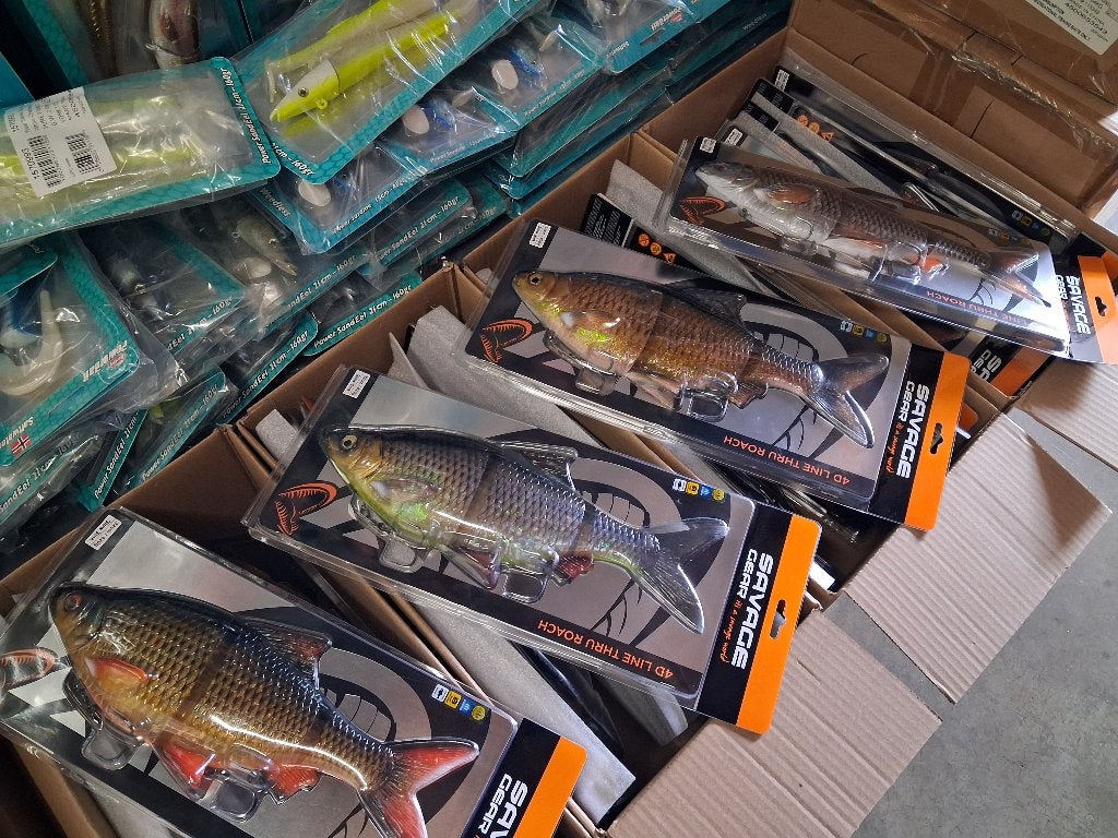 3D Line Thru Roach 32cm/420g (Savage Gear Big Baits) Nieuw!, Watersport en Boten, Hengelsport | Algemeen, Ophalen of Verzenden