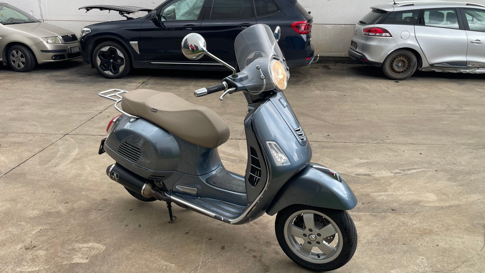 Vespa GTS 250ie 05/2017 11.937km - schade, Fietsen en Brommers, Ophalen, Zo goed als nieuw, Vespa