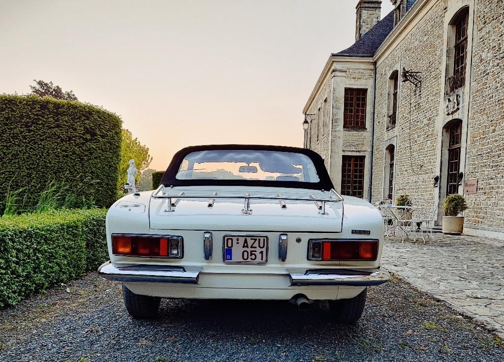 Fiat 124 Spider, Auto's, Fiat, 4 zetels, Achterwielaandrijving, Zwart, 4 cilinders