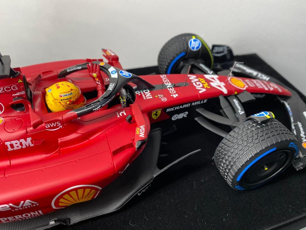 F1 FERRARI 1/18 L. HAMILTON, Ophalen of Verzenden