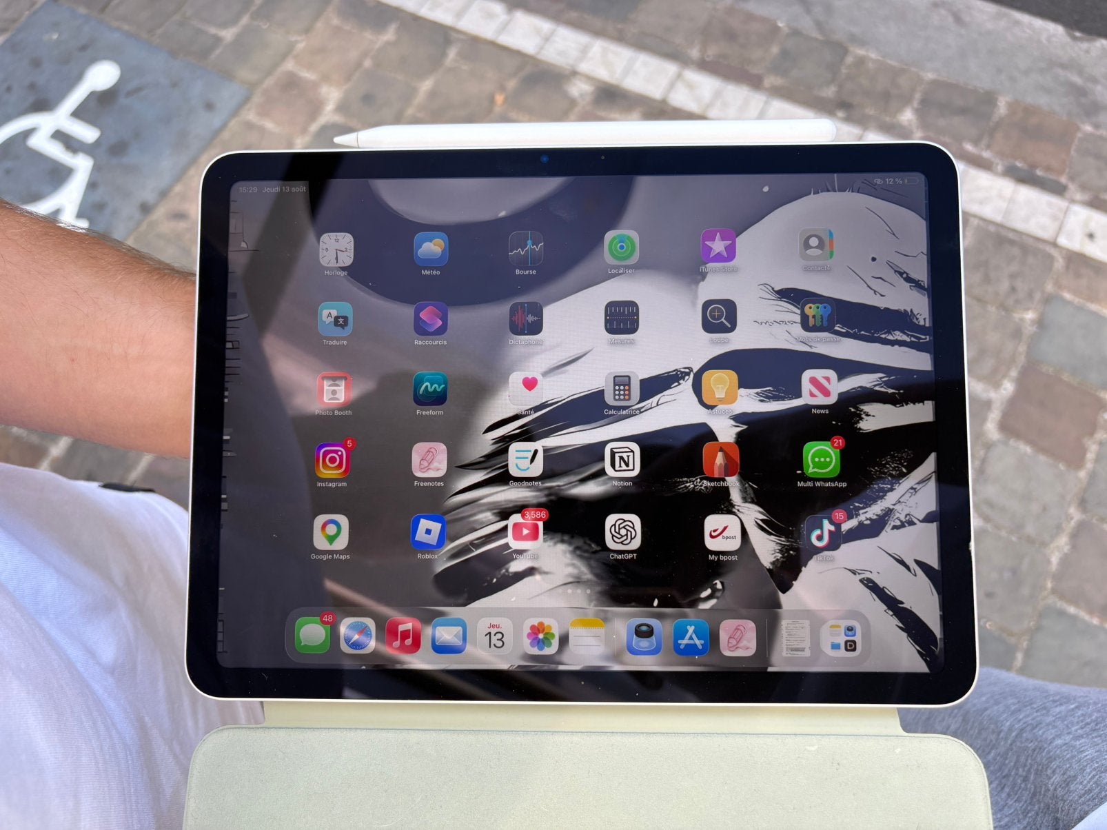 IPAD AIR M2 128gb BATTERIE 100% avec APPLE PENCIL PRO, Computers en Software, Ophalen of Verzenden, Zo goed als nieuw