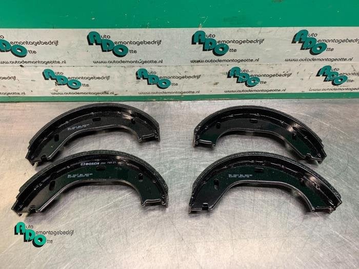 Remschoenset van een BMW 3-Serie (3-Serie 82-), -, -, Nieuw, Ophalen of Verzenden