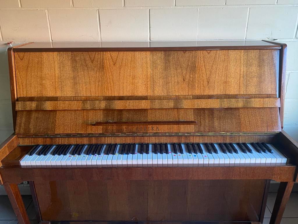 Piano en bois massif, Musique & Instruments, Pianos, Enlèvement, Comme neuf, Piano
