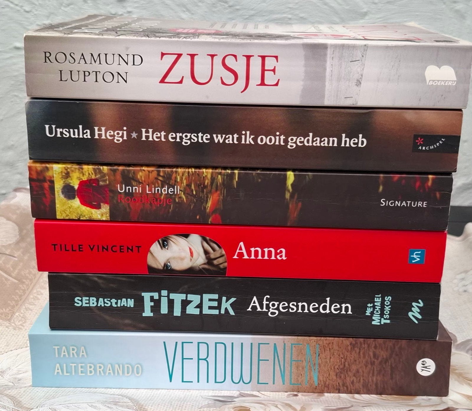 6 boeken zogoed als nieuw aan 3€stuk op te halen in Kapellen, Ophalen, Zo goed als nieuw