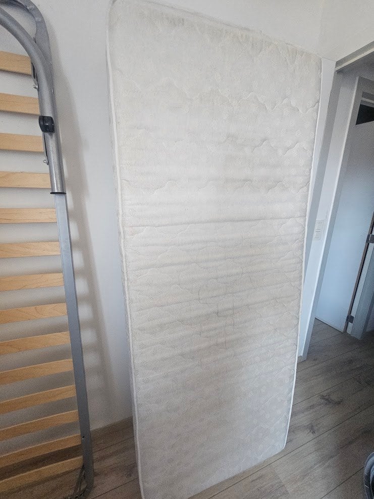 1P logeerbed met matras, Huis en Inrichting, Ophalen, Gebruikt, Eenpersoons