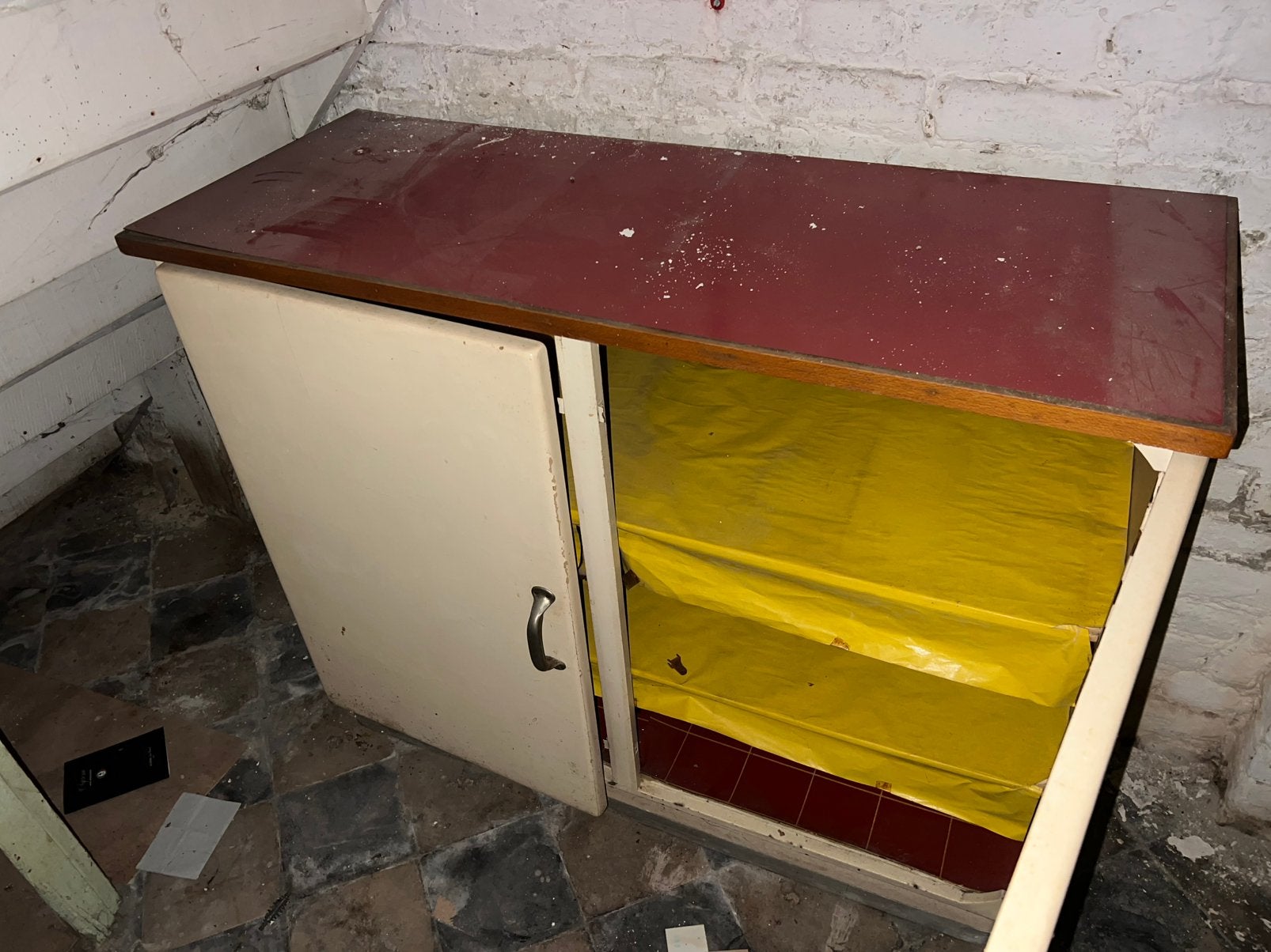 Vieilke armoire de cuisine annees 60, 25 à 50 cm, Avec porte(s), Moins de 100 cm, Enlèvement