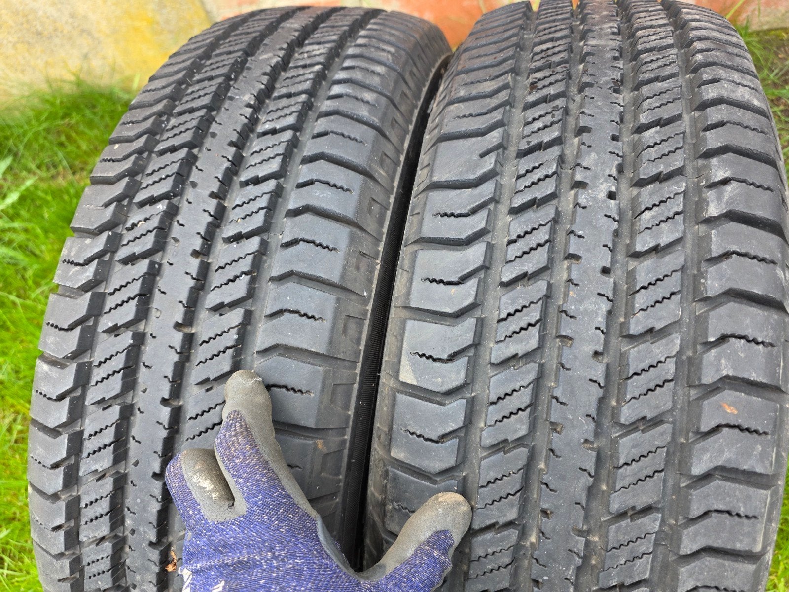 P215/70 R16 99T, Autos : Pièces & Accessoires, Pneus & Jantes, Enlèvement ou Envoi, 16 pouces, 215 mm
