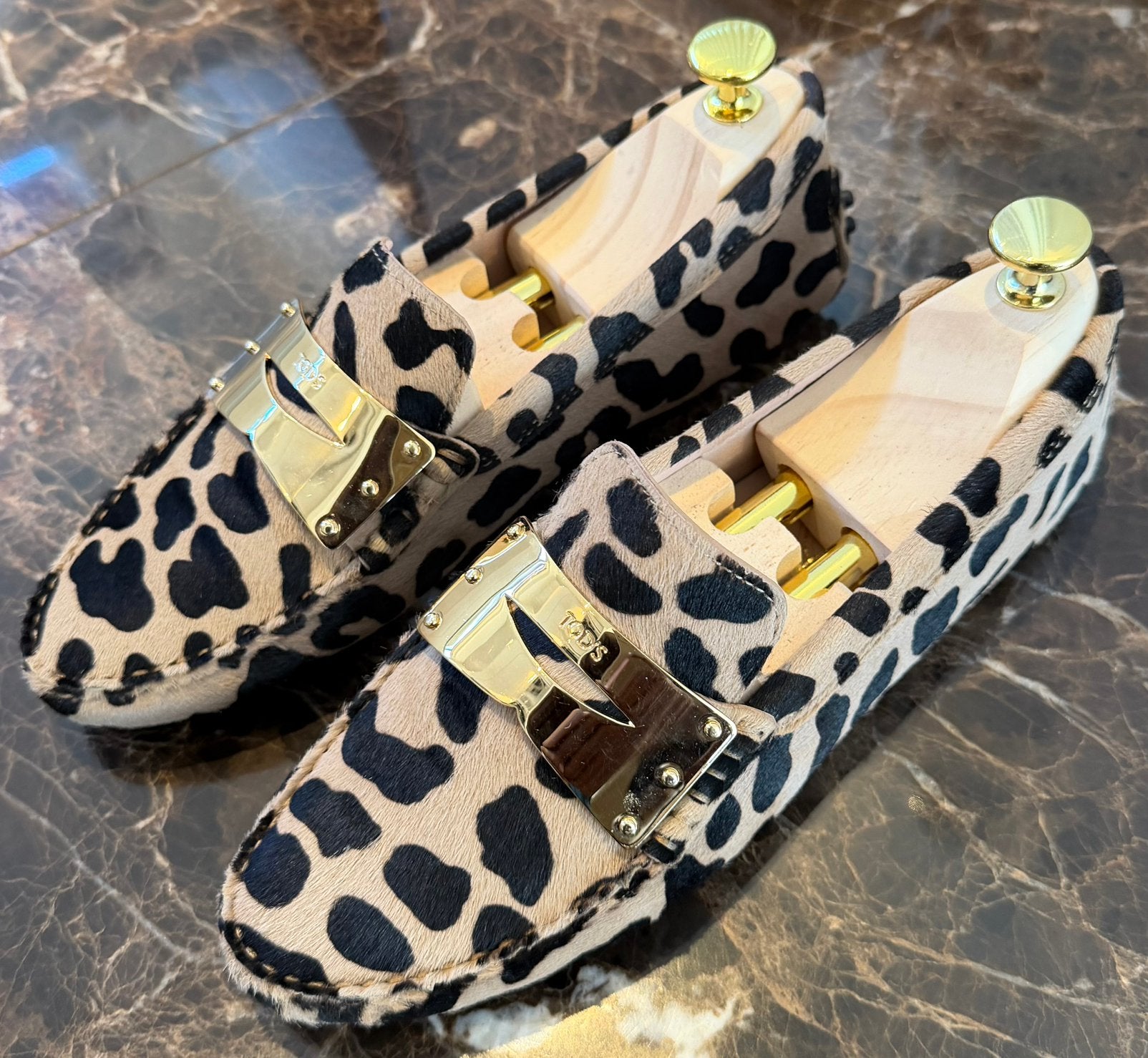 Chaussures de conduite Tod's Gommino Loafers taille 36.5, Enlèvement ou Envoi, Porté, Brun, Sabots