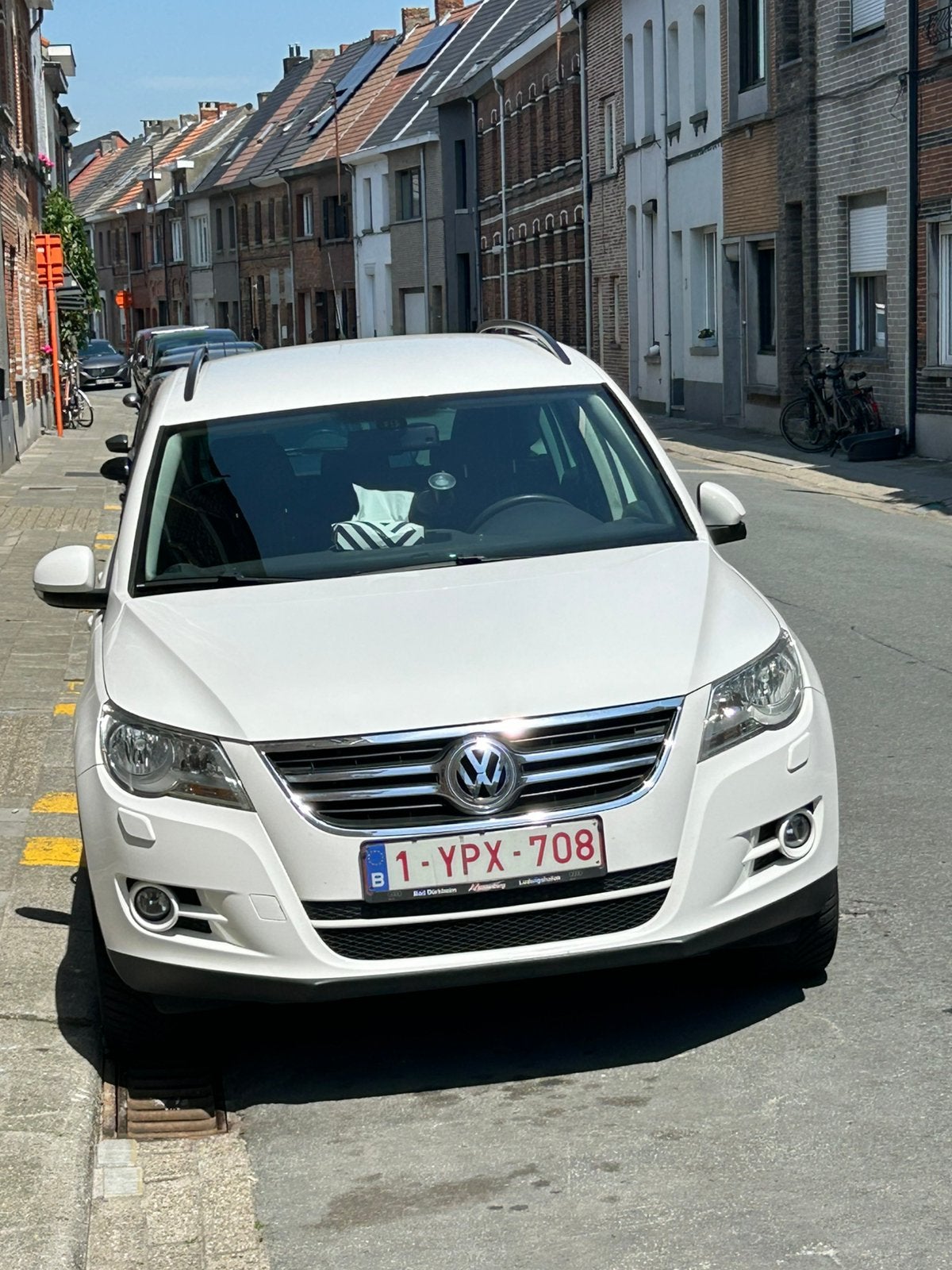Schoene en nette auto, 1.4 benzine,, Wit, Handgeschakeld, 5 deurs, Particulier