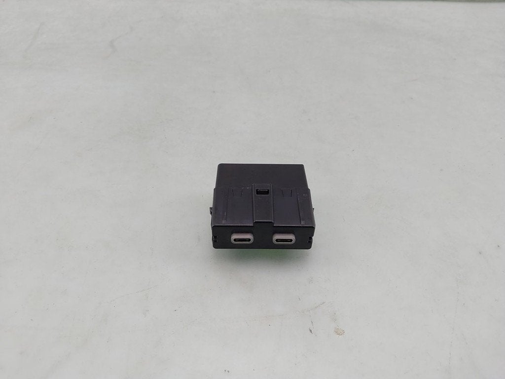 PORT AUX/USB Skoda Scala (01-2019/-) (|3G5035954A|), Utilisé, Info@skoda-auto.de, Skoda, Max-Planck-Straße  3-5
64331  Weiterstadt, DE