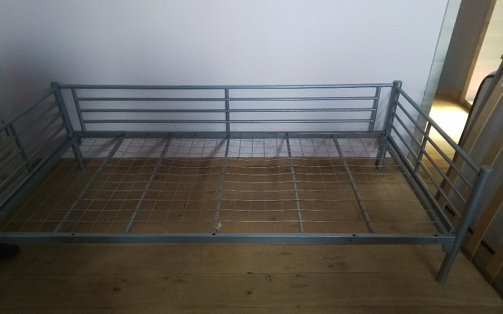 Lit 1 place en acier, Maison & Meubles, Moderne mais peu s’intégrer dans tous les styles, 90 cm, Gris, Une personne