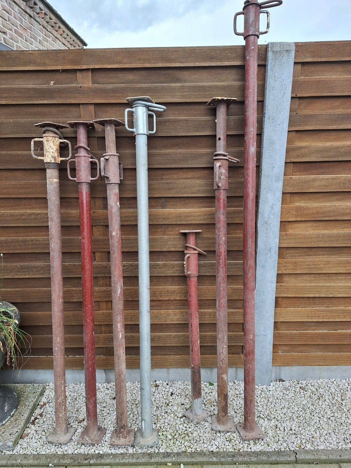 Metalen Schoren / Stutten, Doe-het-zelf en Bouw, Steigers, Ophalen, Gebruikt