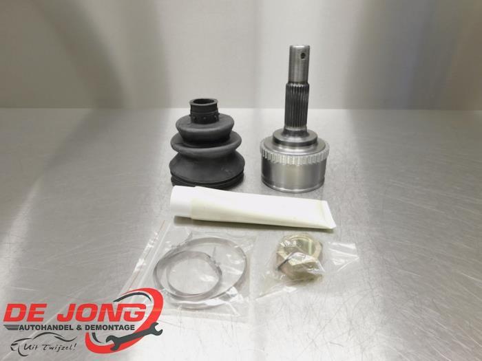 Homokineet voor van een Nissan Primera, 12 maanden garantie, -, -, Nieuw
