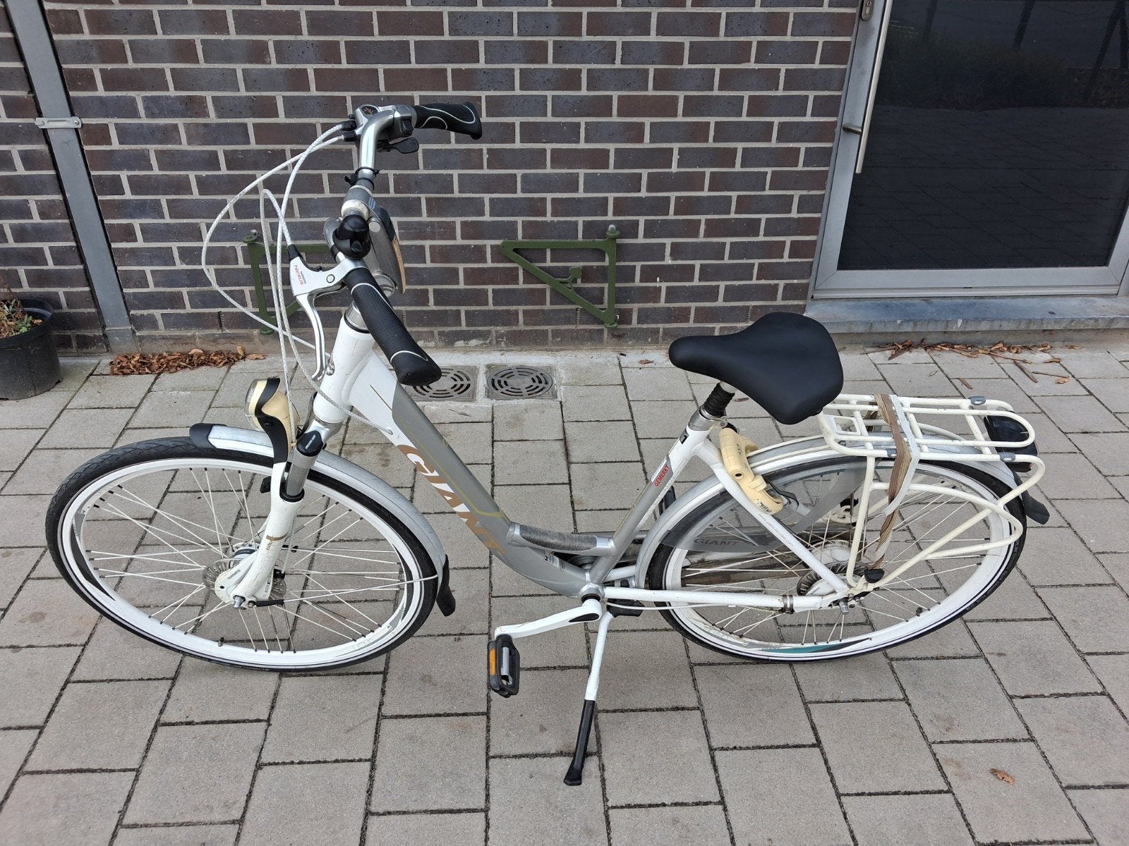 DAMESFIETS GIANT IN NIEUWESTAAT !!, Ophalen, Giant