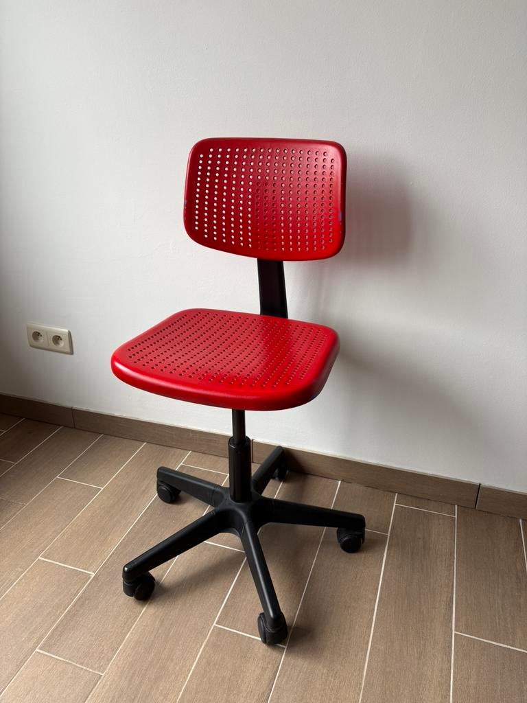 Bureaustoel IKEA ALRIK Rood en Zwart OF Blauw en Zwart, Ophalen, Zo goed als nieuw, Zwart, Bureaustoel