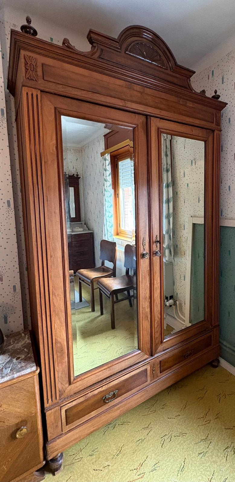 Vintage kleerkast met spiegels – massief hout, Ophalen