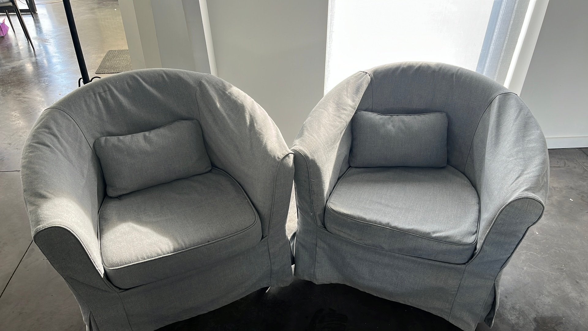 Fauteuils gris avec housse, Moins de 75 cm, Enlèvement, Utilisé, 50 à 75 cm