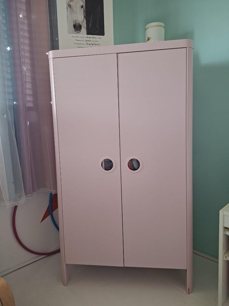 Kledingkast Busunge, Kinderen en Baby's, Ophalen, Kast, 105 cm of meer, Zo goed als nieuw