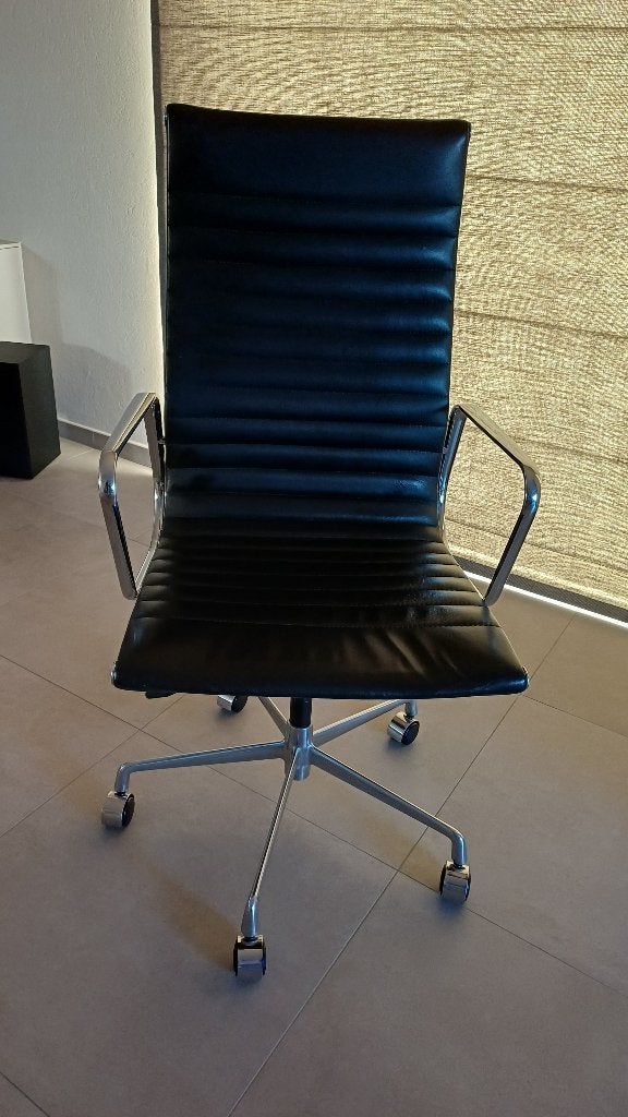 eames bureaustoel, Ophalen, Zo goed als nieuw, Zwart, Bureaustoel