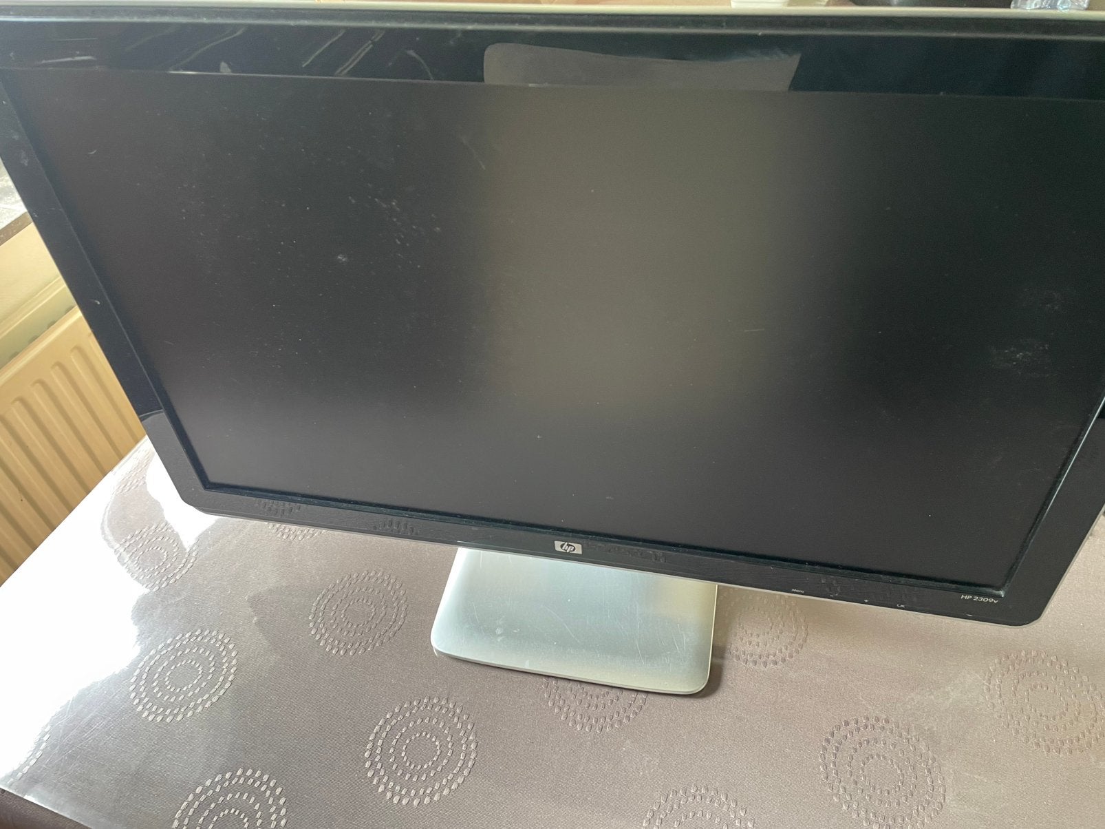 Pc monitor  merk hp, Computers en Software, Monitoren, Ophalen, Zo goed als nieuw