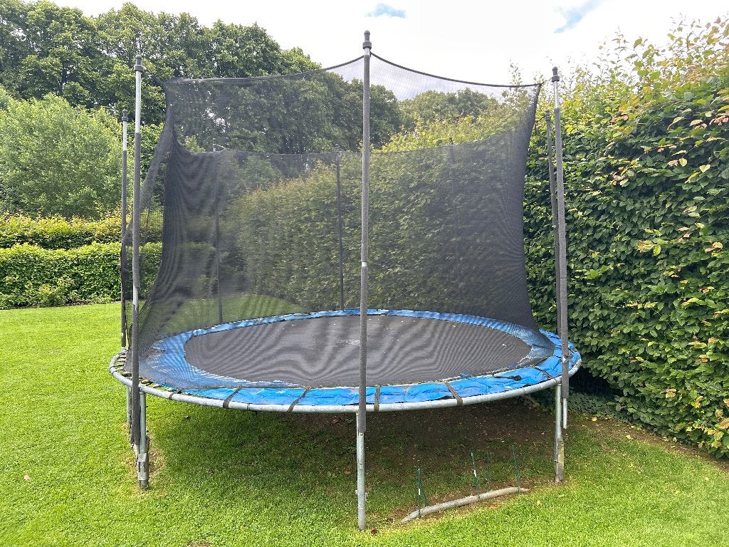 Trampoline à donner, Enlèvement, Utilisé