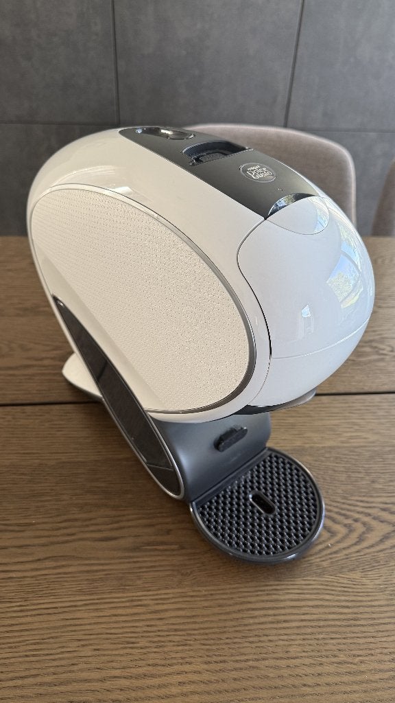 Dolce Gusto NEO - Zeer weinig gebruikt/uitstekende staat, Ophalen, Koffiemachine, Zo goed als nieuw, Koffiepads en cups