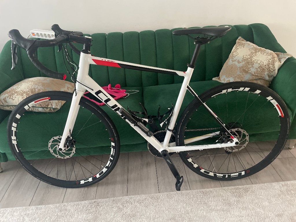 Cube Attain Pro, Fietsen en Brommers, 28 inch, Nieuw, 15 tot 20 versnellingen, 57 tot 61 cm
