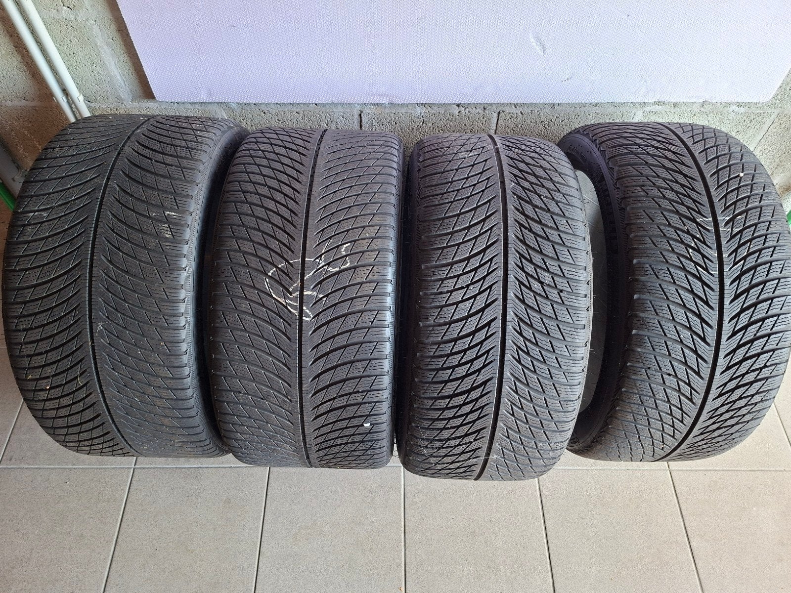 pneus hiver michelin alpin 5 19 et 20 pouces, Autos : Pièces & Accessoires, Pneus hiver, Véhicule de tourisme, Pneu(s), Utilisé