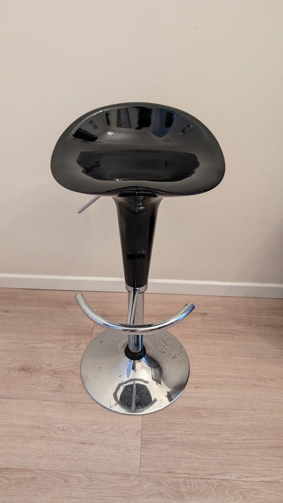 Tabouret de bar style Elvis, 1 tabouret, Utilisé, 60 à 90 cm, Enlèvement