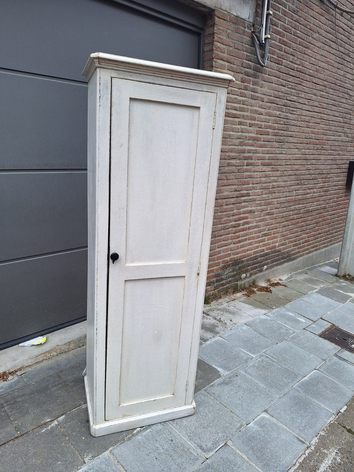 Armoire "Homme debout"