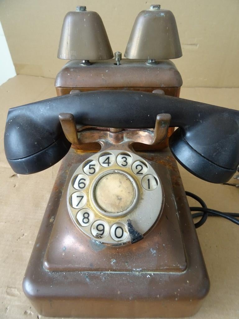 Antieke telefoon of vintage koperen telefoon telefoontoestel, Antiek en Kunst, Curiosa en Brocante, Ophalen of Verzenden