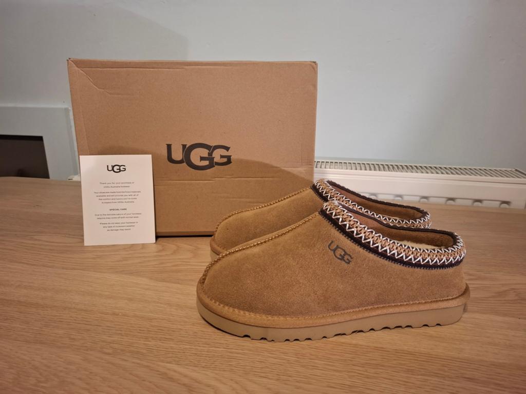 UGG Tasman Femme 39, Neuf, Brun, Enlèvement, Pantoufles
