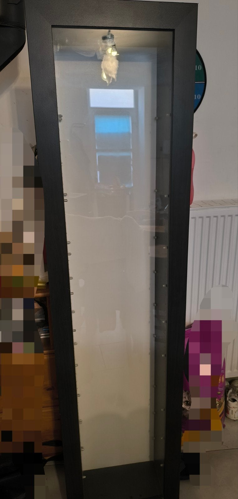 vitrine ikea "bertby", Huis en Inrichting, Ophalen, Minder dan 50 cm, Zo goed als nieuw, Minder dan 25 cm
