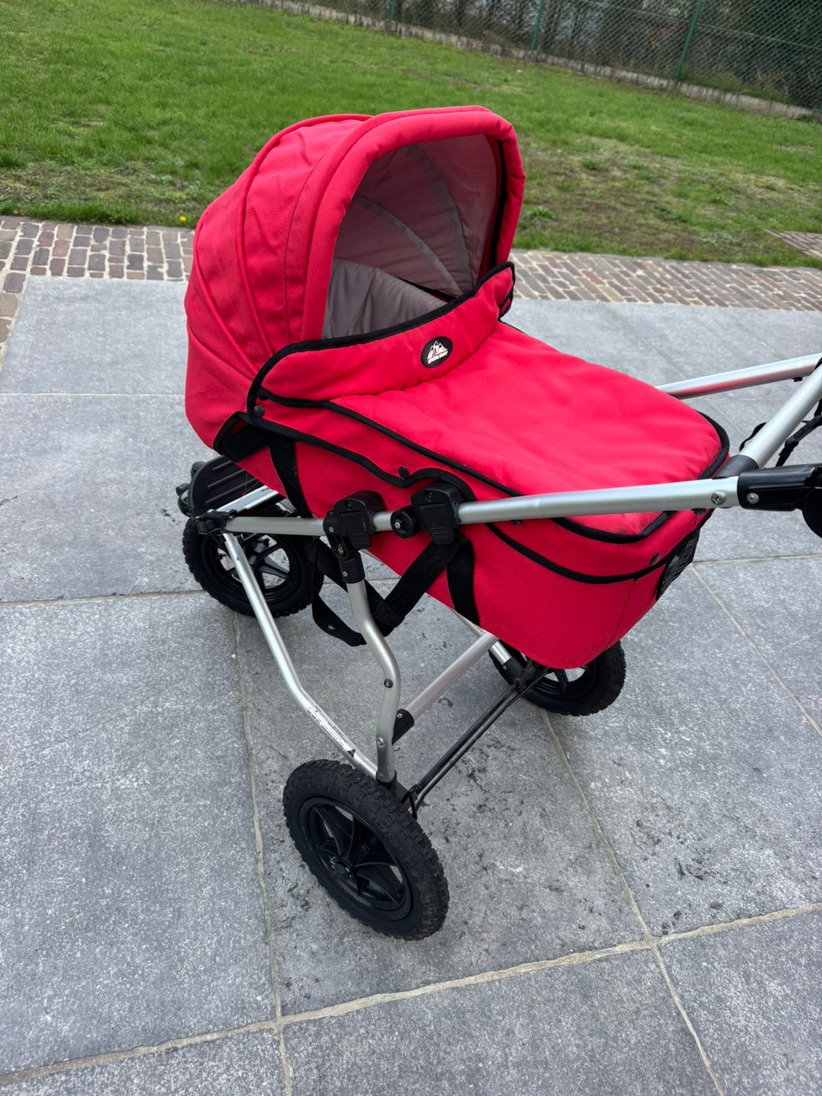 Mountainbuggy Urban Jungle rood, Ophalen, Zo goed als nieuw