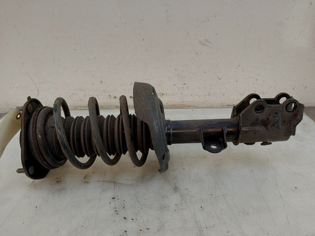 AMORTISSEUR OU ABSORBEUR DE CHOC AVANT GAUCHE C-HR (X1,X5), Utilisé, Toyota