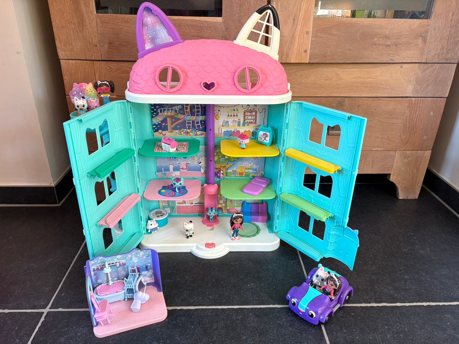 Gaby’s dollhouse, Ophalen, Zo goed als nieuw